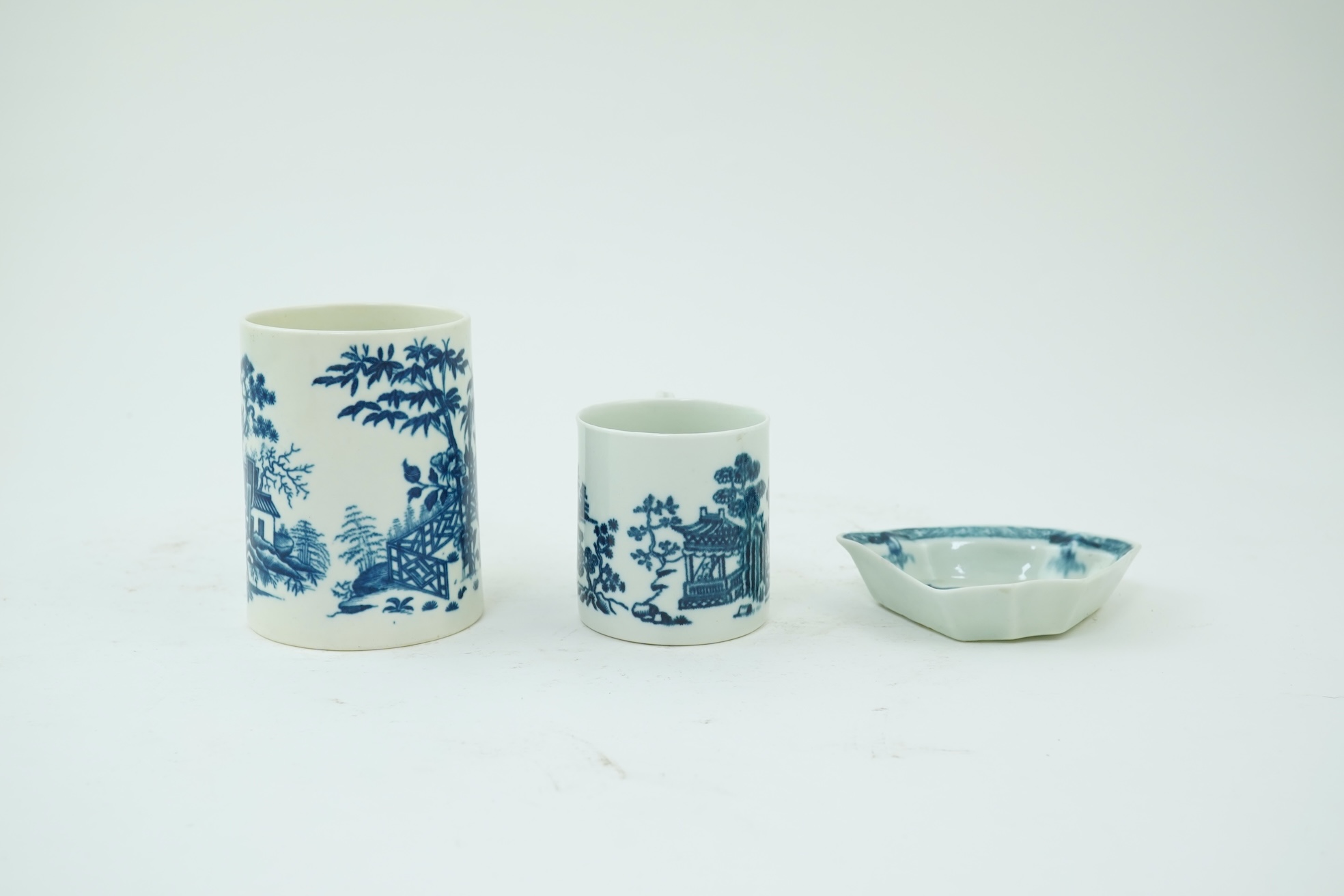 A Worcester blue and white Rock Willow Rock Bird pattern Hors d'Oeuvres tray, c.1758-1765